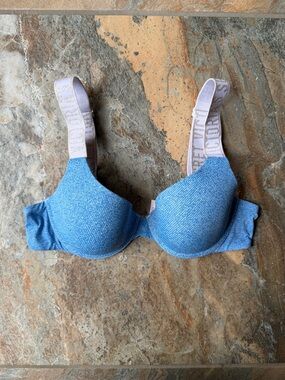 Victoria's Secret T-Shirt Lightly Lined Demi Bra Blue Size 34B Logo Straps